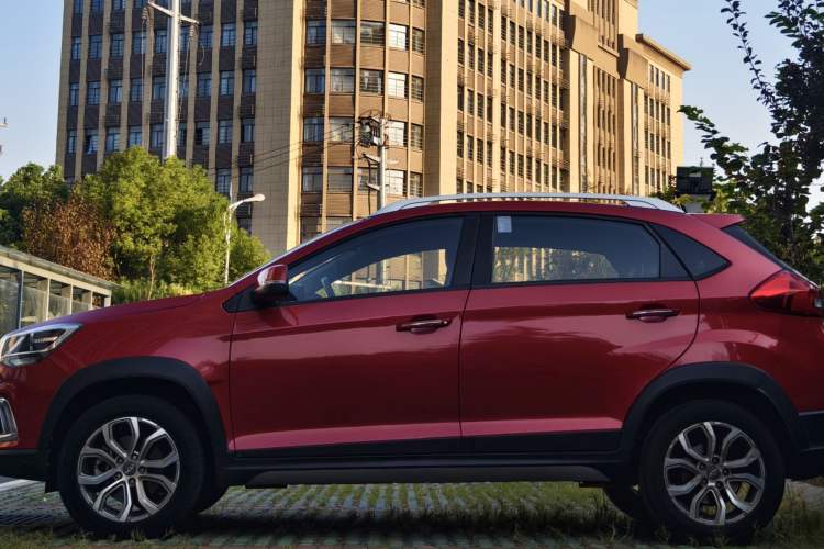 Used Chery Tiggo 3X 2017 1.5L Automatic Fashion Edition Exterior 8