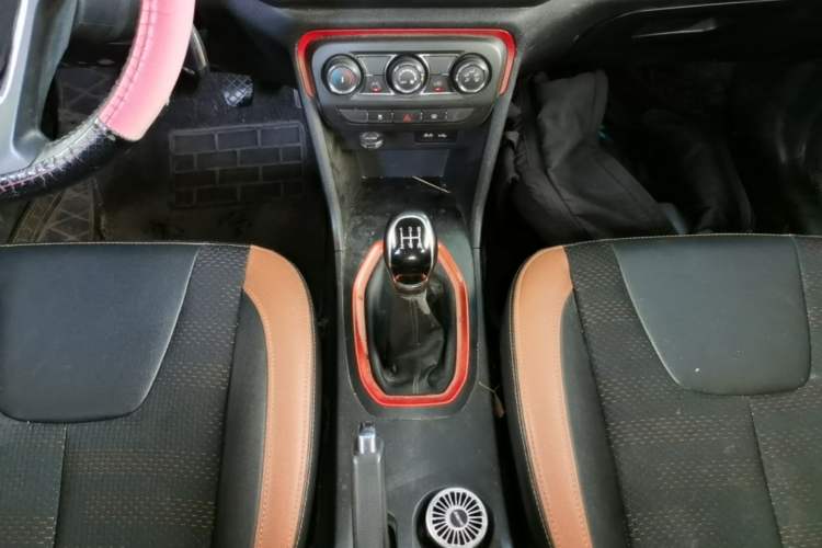 Used Chery Tiggo 3X 2017 1.5L Manual Fashion Edition Gear Lever