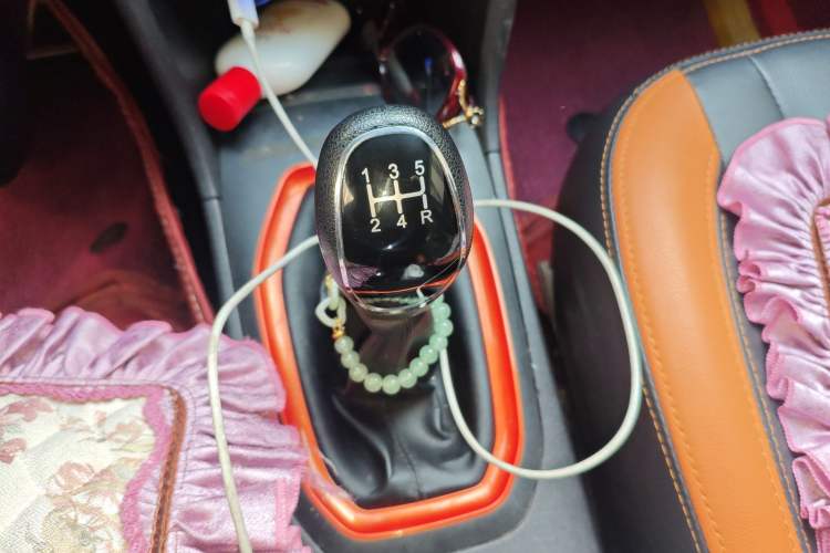 Used Chery Tiggo 3X 2017 1.5L Manual Urban Edition Gear Lever