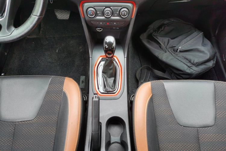 Used Chery Tiggo 3X 2017 1.5L Automatic Fashion Edition Gear Lever