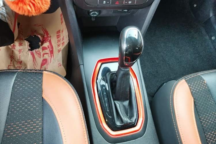 Used Chery Tiggo 3X 2017 1.5L Automatic Fashion Edition Gear Lever