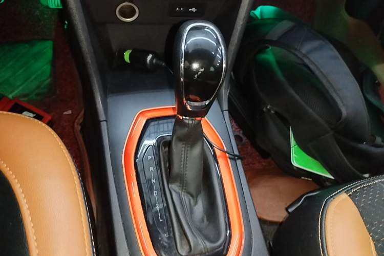 Used Chery Tiggo 3X 2017 1.5L Automatic Luxury Edition Gear Lever