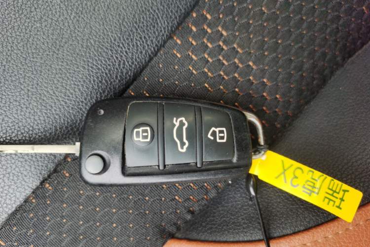 Used Chery Tiggo 3X 2017 1.5L Automatic Fashion Edition Interior 1
