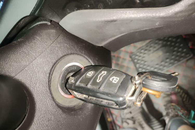 Used Chery Tiggo 3X 2017 1.5L Automatic Luxury Edition Interior 1