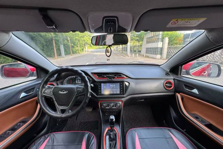 Used Chery Tiggo 3X 2017 1.5L Automatic Fashion Edition Interior 4