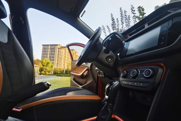 Used Chery Tiggo 3X 2017 1.5L Automatic Fashion Edition Interior 9