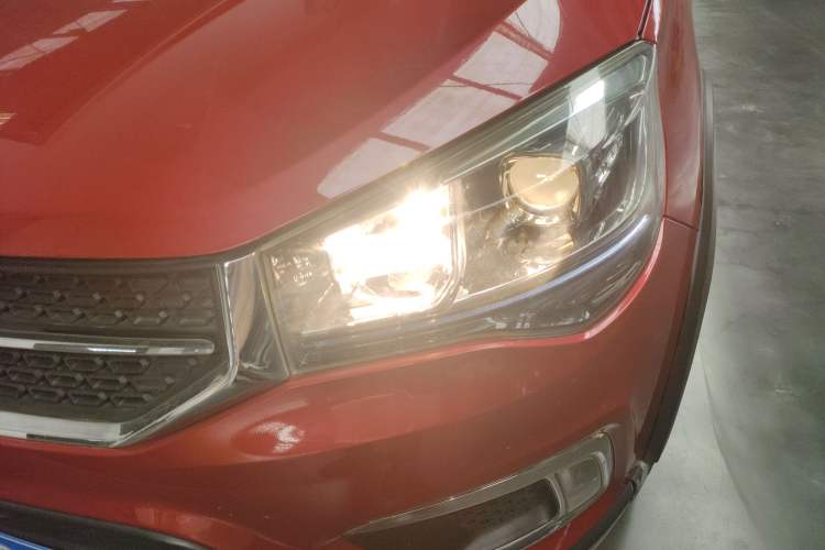 Used Chery Tiggo 3X 2017 1.5L Automatic Luxury Edition Left Front Headlight