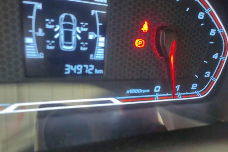 Used Chery Tiggo 3X 2017 1.5L Manual Luxury Edition Odometer Close Up