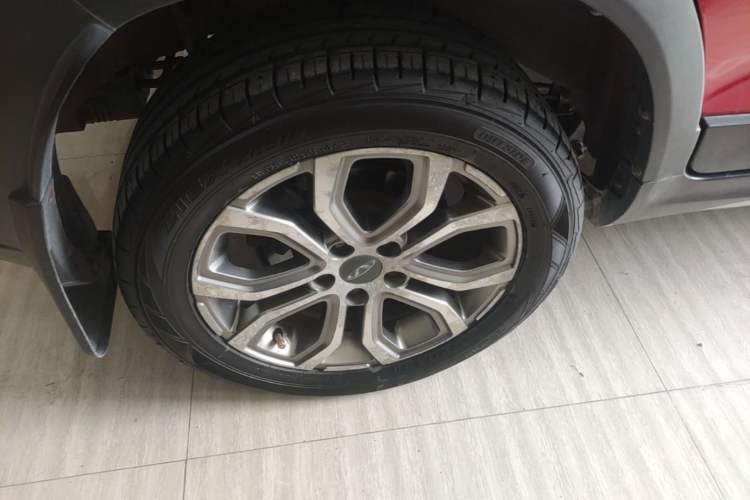 Used Chery Tiggo 3X 2017 1.5L Automatic Fashion Edition Right Rear Wheel Hub