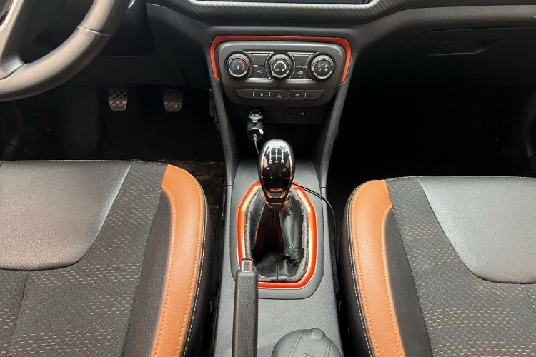 Used Chery Tiggo 3X 2017 1.5L Manual Luxury Edition Audio And AC Panel