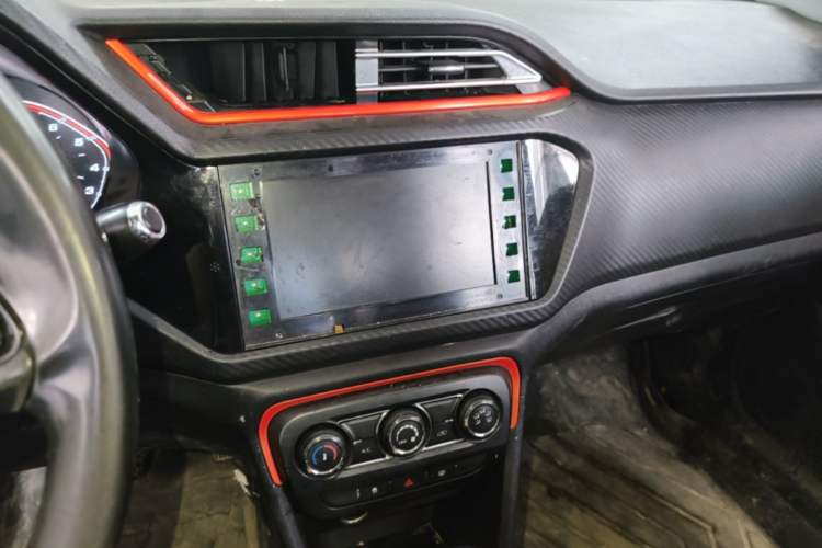 Used Chery Tiggo 3X 2017 1.5L Automatic Fashion Edition Audio And AC Panel