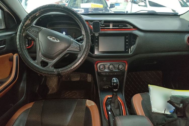 Used Chery Tiggo 3X 2017 1.5L Automatic Luxury Edition Center Console
