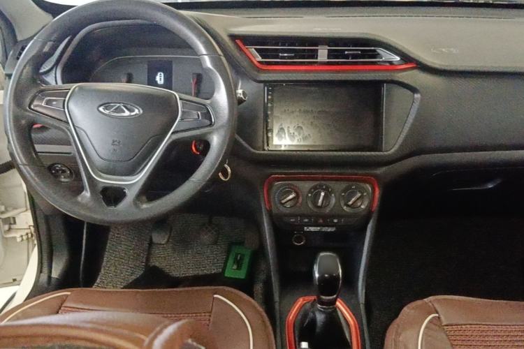 Used Chery Tiggo 3X 2017 1.5L Manual Comfort Edition Center Console