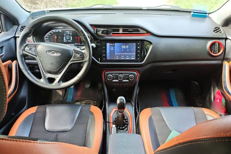 Used Chery Tiggo 3X 2017 1.5L Manual Luxury Edition Center Console