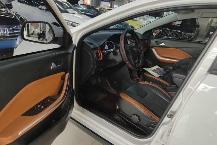 Used Chery Tiggo 3X 2017 1.5L Automatic Luxury Edition Driver Seat