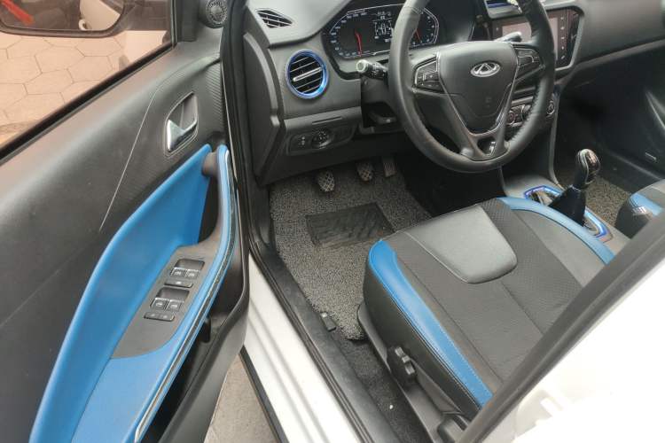 Used Chery Tiggo 3X 2017 1.5L Manual Luxury Edition Driver Seat