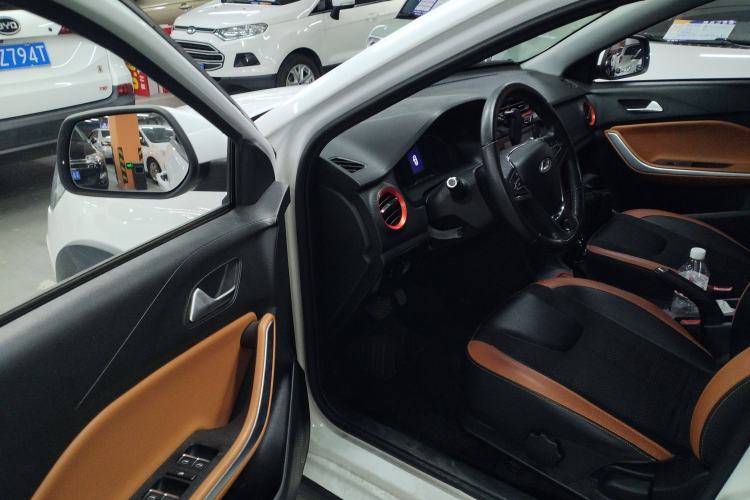 Used Chery Tiggo 3X 2017 1.5L Automatic Fashion Edition Driver Seat
