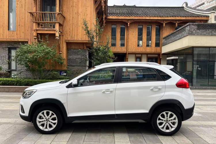 Used Chery Tiggo 3X 2017 1.5L Automatic Urban Leading Edition Exterior 3