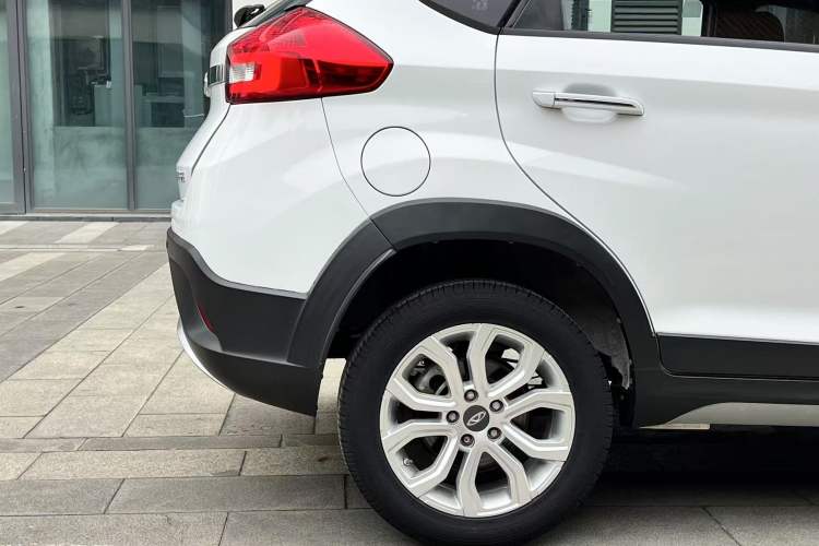 Used Chery Tiggo 3X 2017 1.5L Automatic Urban Leading Edition Exterior 8