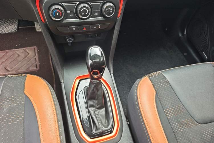 Used Chery Tiggo 3X 2017 1.5L Automatic Luxury Edition Gear Lever