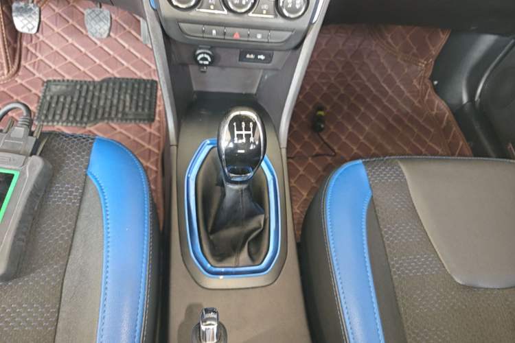 Used Chery Tiggo 3X 2017 1.5L Manual Fashion Edition Gear Lever
