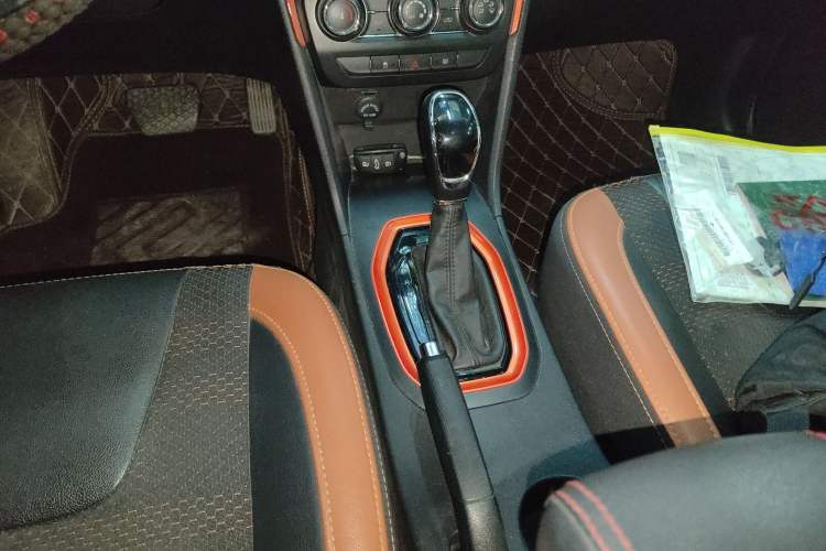 Used Chery Tiggo 3X 2017 1.5L Automatic Luxury Edition Gear Lever