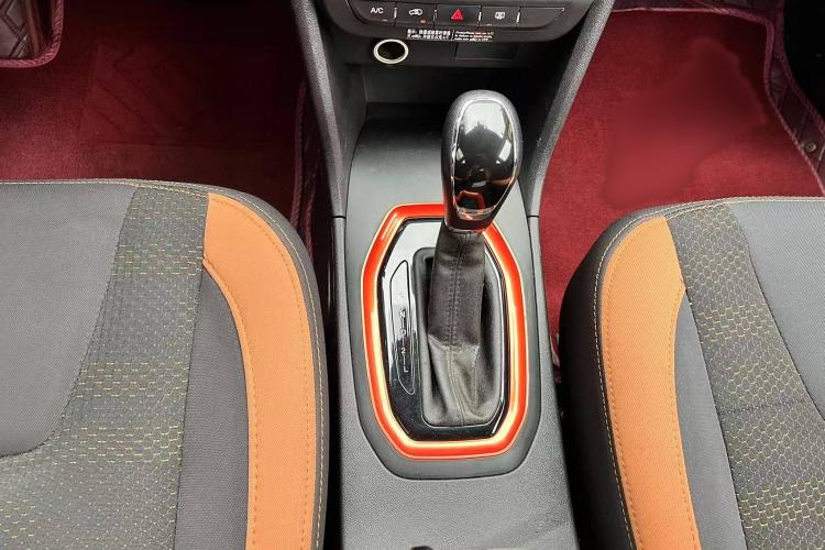 Used Chery Tiggo 3X 2017 1.5L Automatic Urban Leading Edition Gear Lever