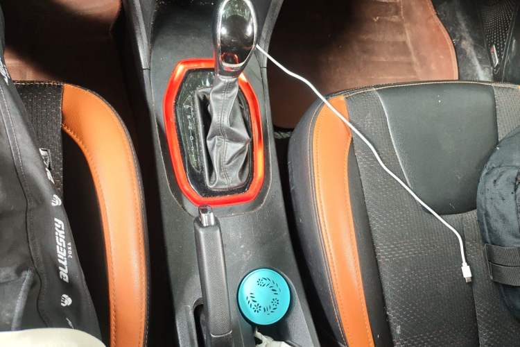Used Chery Tiggo 3X 2017 1.5L Automatic Fashion Edition Gear Lever