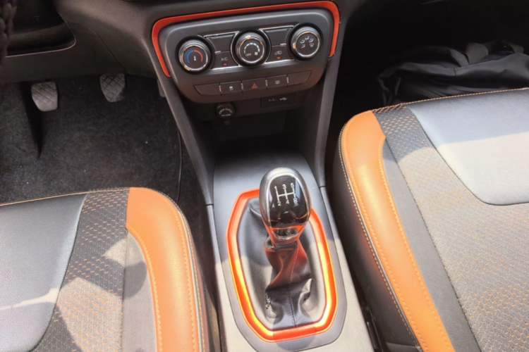 Used Chery Tiggo 3X 2017 1.5L Manual Luxury Edition Gear Lever
