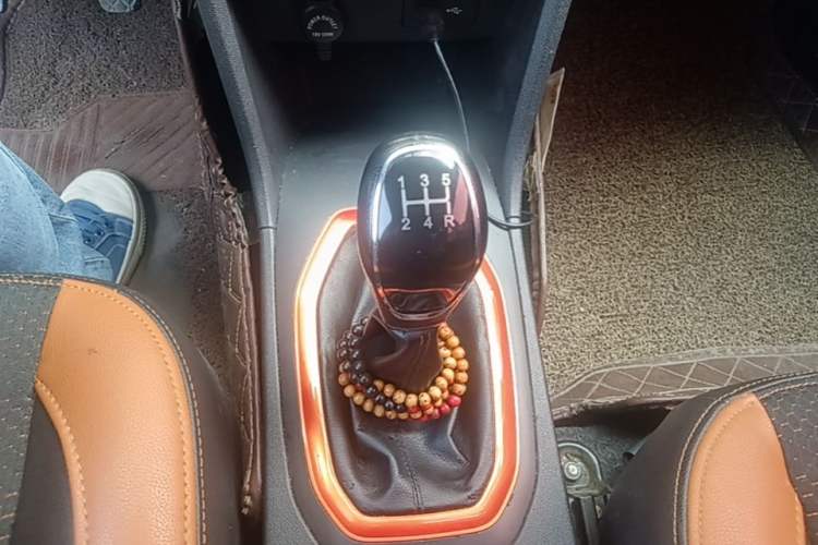 Used Chery Tiggo 3X 2017 1.5L Manual Fashion Edition Gear Lever