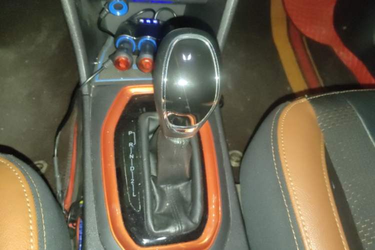 Used Chery Tiggo 3X 2017 1.5L Automatic Luxury Edition Gear Lever