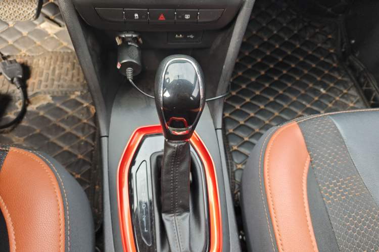 Used Chery Tiggo 3X 2017 1.5L Automatic Fashion Edition Gear Lever