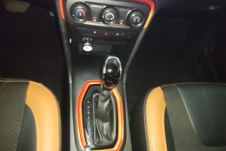 Used Chery Tiggo 3X 2017 1.5L Automatic Fashion Edition Gear Lever