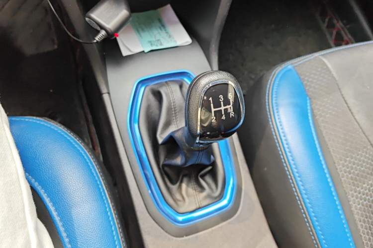 Used Chery Tiggo 3X 2017 1.5L Manual Luxury Edition Gear Lever