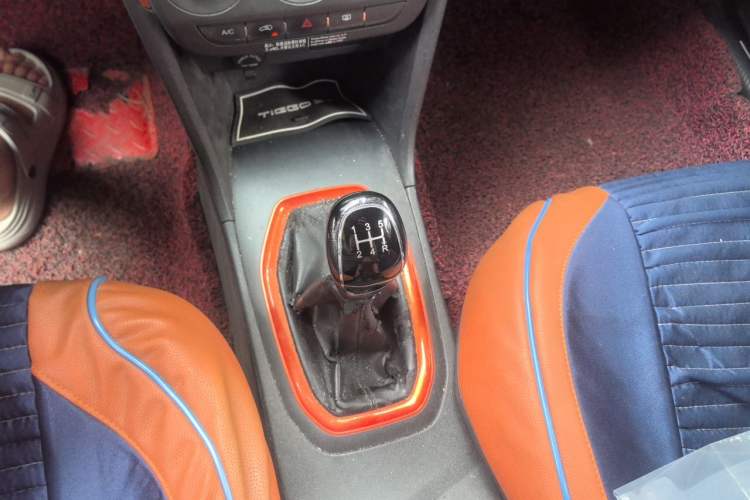 Used Chery Tiggo 3X 2017 1.5L Manual Urban Leading Edition Gear Lever