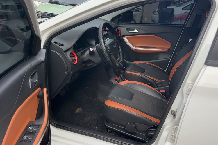 Used Chery Tiggo 3X 2017 1.5L Automatic Fashion Edition Interior 1