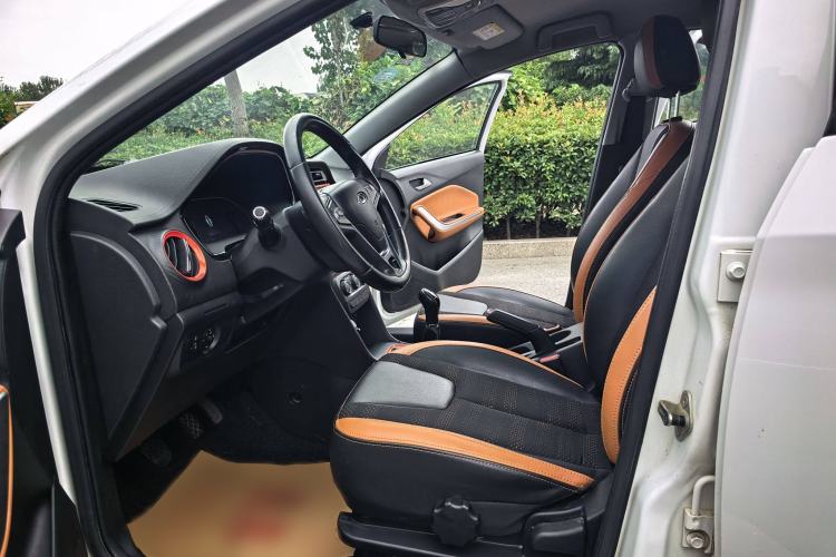Used Chery Tiggo 3X 2017 1.5L Manual Fashion Edition Interior 2