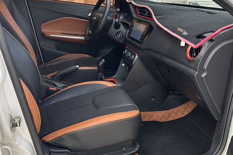 Used Chery Tiggo 3X 2017 1.5L Automatic Fashion Edition Interior 4