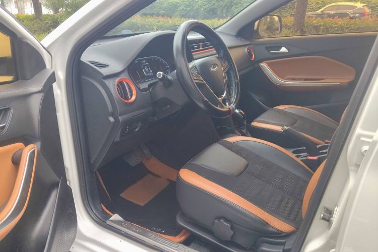 Used Chery Tiggo 3X 2017 1.5L Automatic Fashion Edition Interior 4