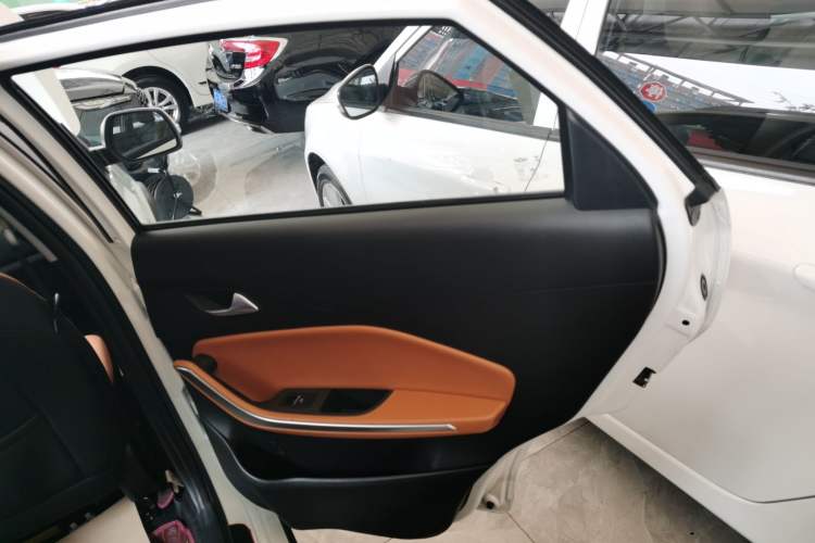 Used Chery Tiggo 3X 2017 1.5L Automatic Urban Leading Edition Interior 6
