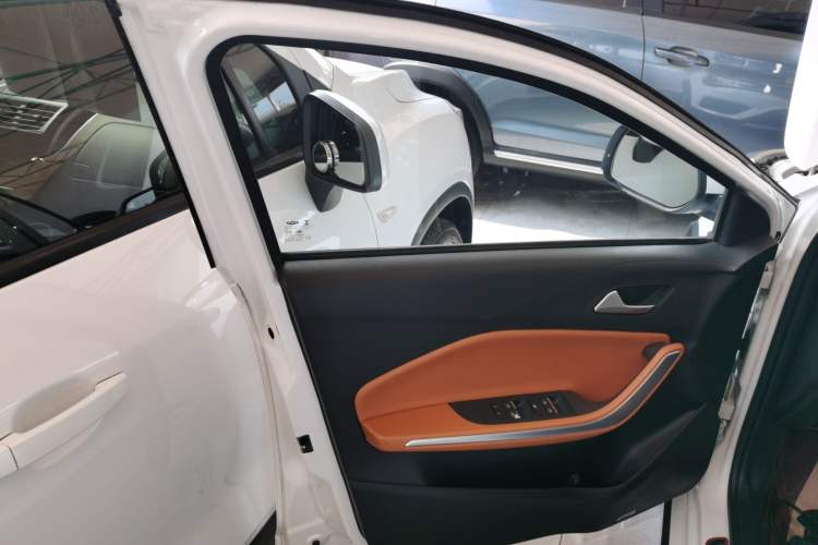 Used Chery Tiggo 3X 2017 1.5L Automatic Urban Leading Edition Interior 7