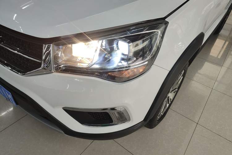 Used Chery Tiggo 3X 2017 1.5L Automatic Luxury Edition Left Front Headlight