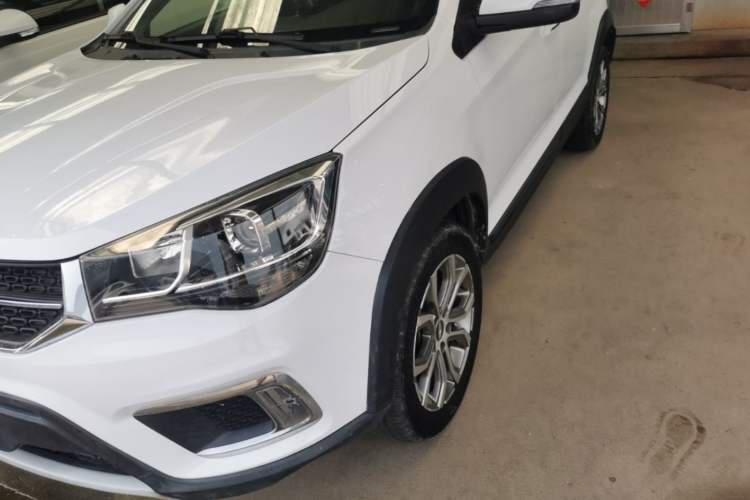 Used Chery Tiggo 3X 2017 1.5L Automatic Fashion Edition Left Front Headlight