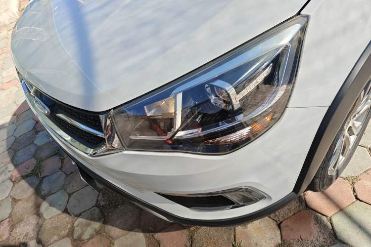 Used Chery Tiggo 3X 2017 1.5L Automatic Fashion Edition Left Front Headlight