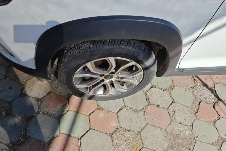 Used Chery Tiggo 3X 2017 1.5L Automatic Fashion Edition Left Front Wheel Hub