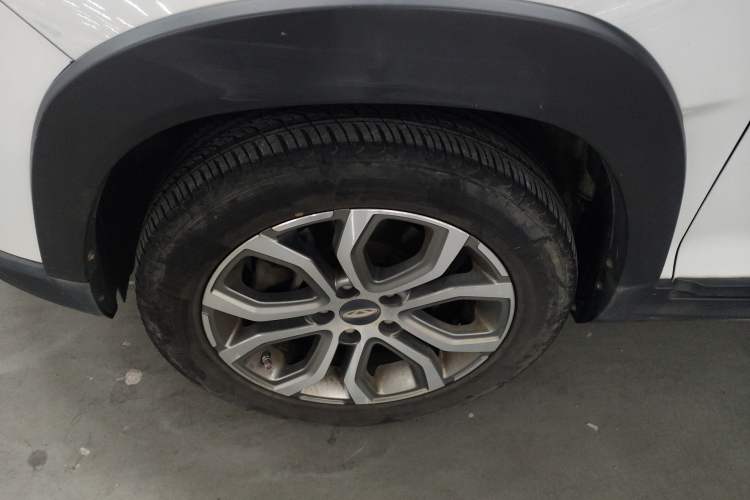 Used Chery Tiggo 3X 2017 1.5L Automatic Fashion Edition Left Front Wheel Hub