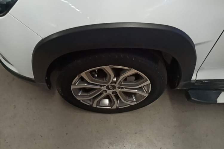 Used Chery Tiggo 3X 2017 1.5L Automatic Luxury Edition Left Front Wheel Hub