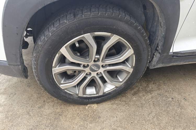 Used Chery Tiggo 3X 2017 1.5L Automatic Fashion Edition Left Front Wheel Hub