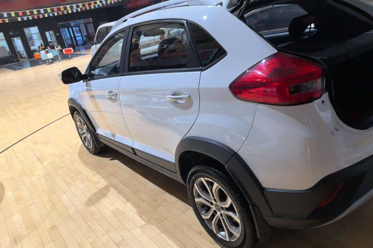 Used Chery Tiggo 3X 2017 1.5L Automatic Fashion Edition Left Side