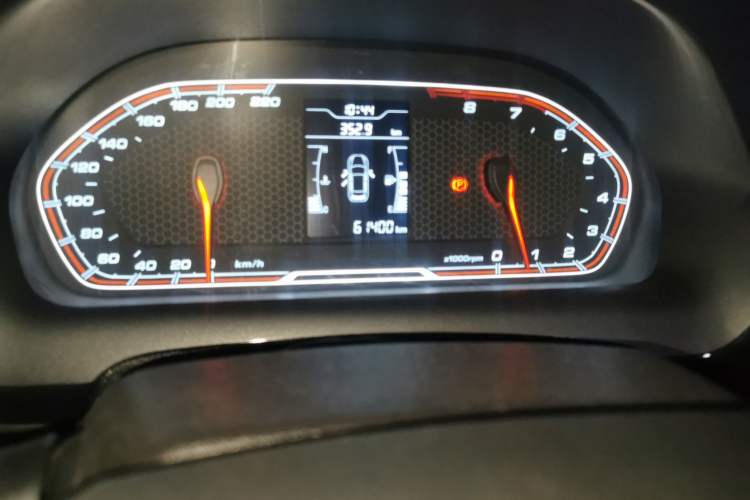 Used Chery Tiggo 3X 2017 1.5L Manual Fashion Edition Odometer Close Up